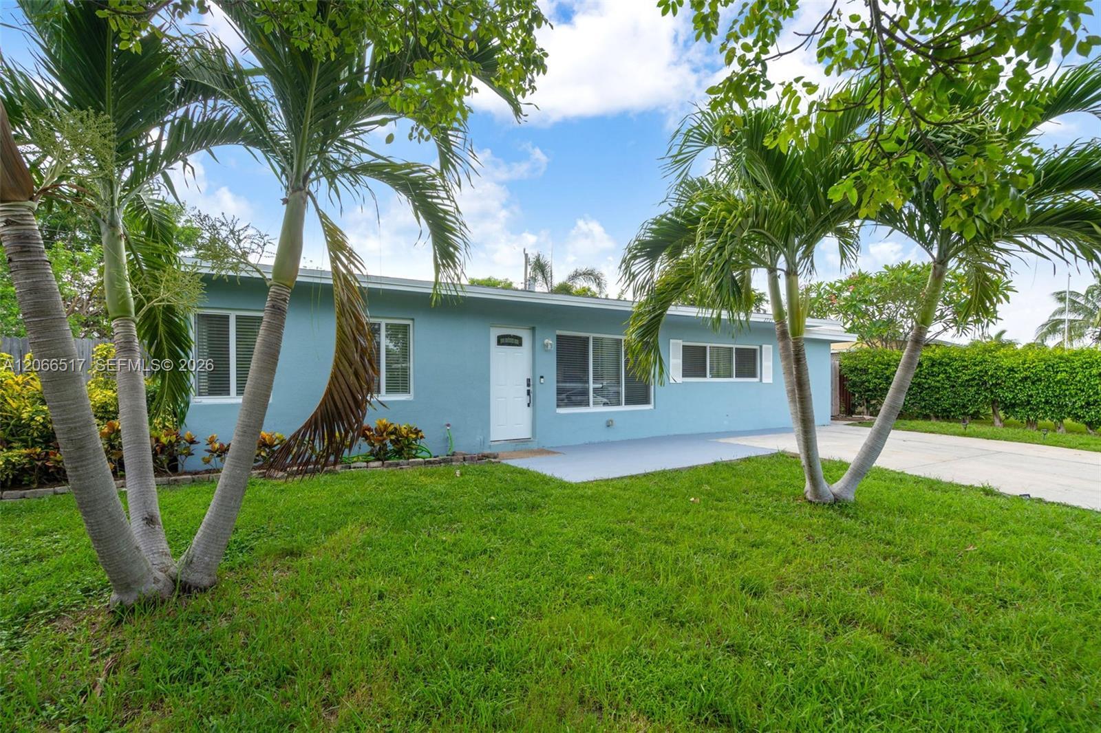 2721 NE 8th Ave, Pompano Beach FL 33064 photo 2