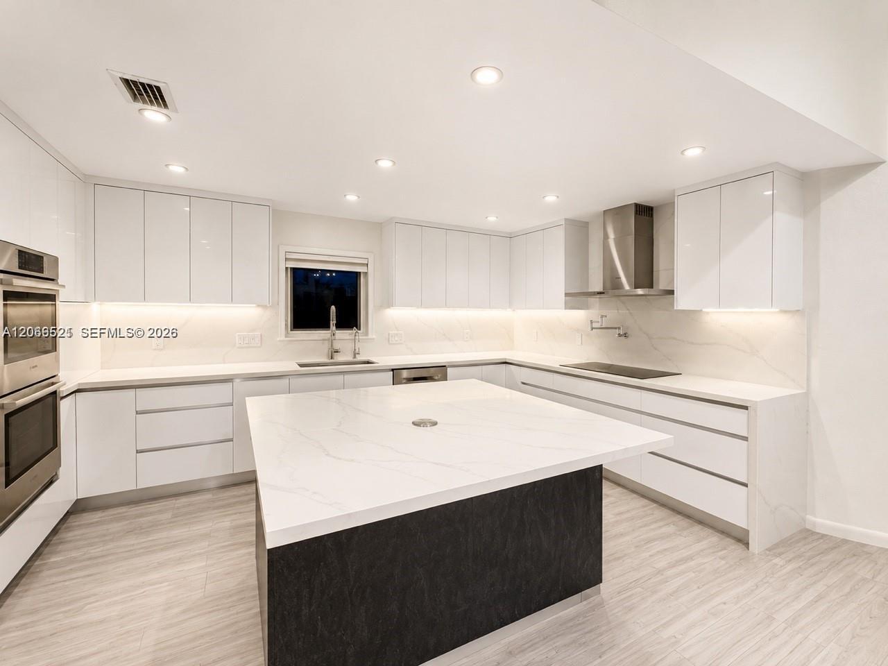 2616 Oakbrook Ct, Weston FL 33332 photo 3