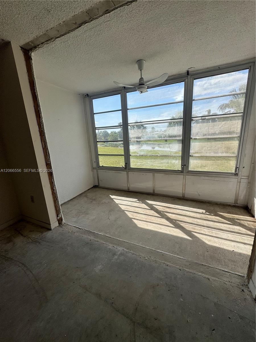8325 Sunrise Lakes Blvd # 112, Sunrise FL 33322 photo 3