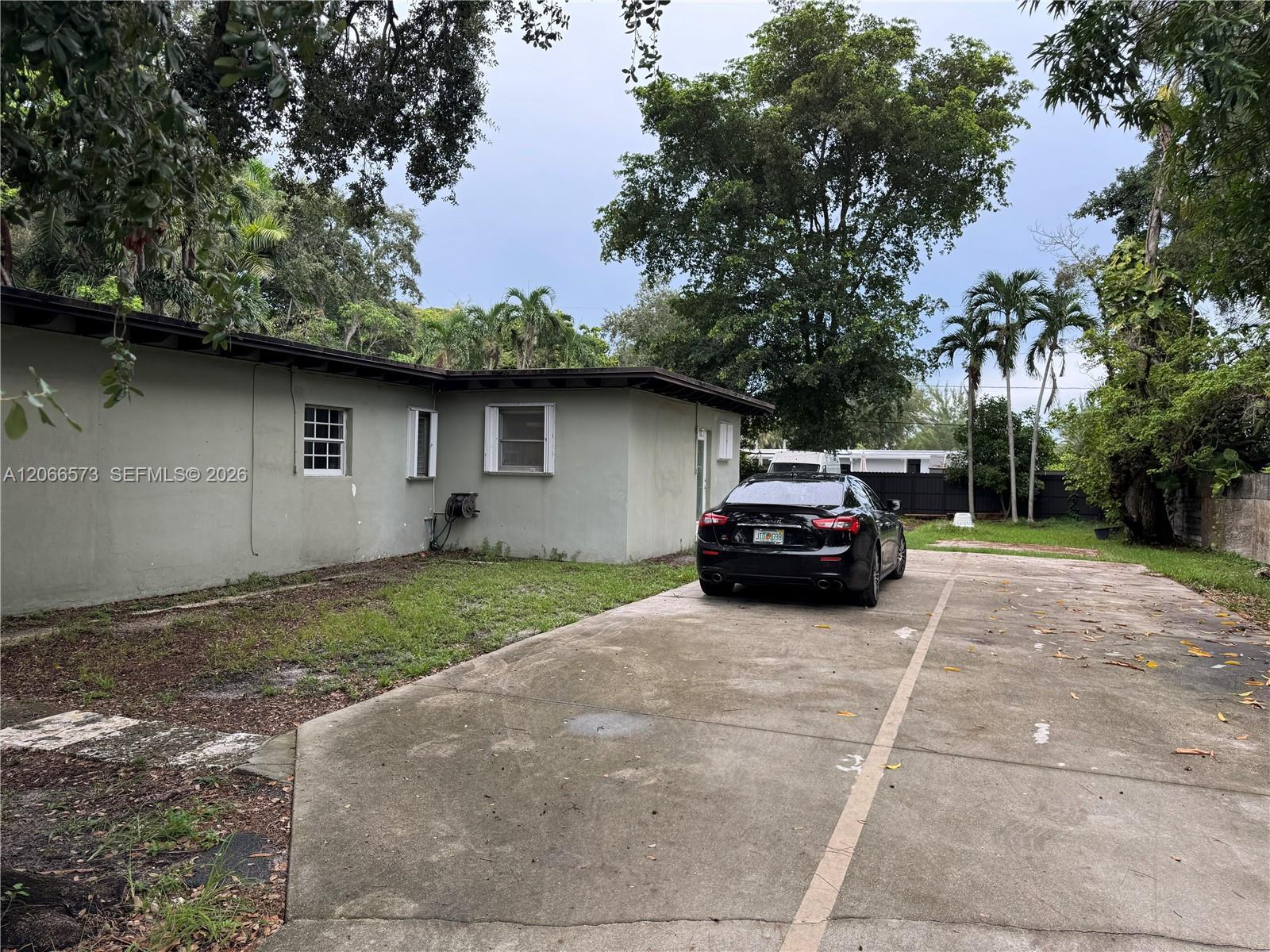 1543 NE 144th St # 1, Miami FL 33161 photo 4