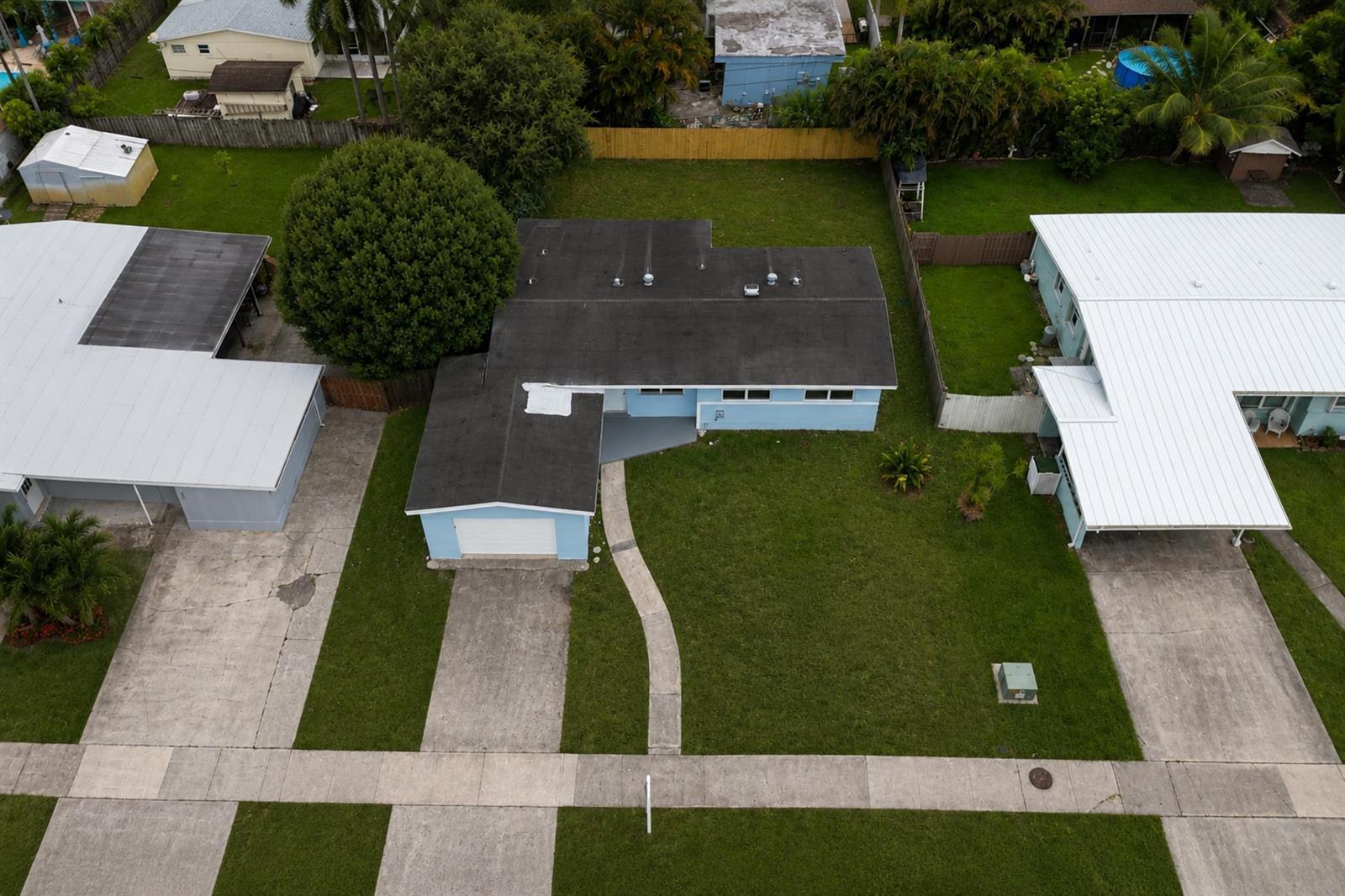328 PONTE VEDRA Road, Palm Springs FL 33461 photo 4