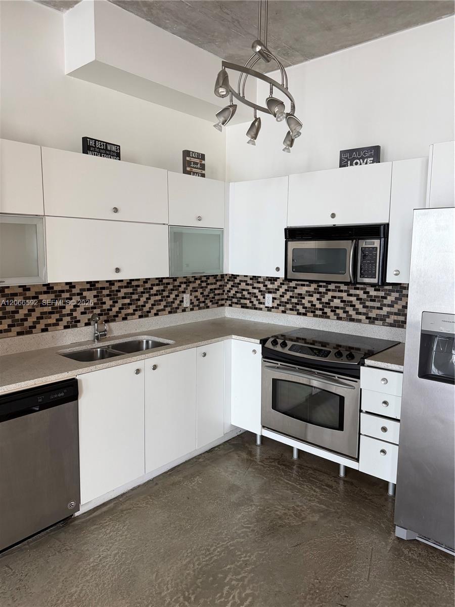 234 NE 3rd St # 1603, Miami FL 33132 photo 4