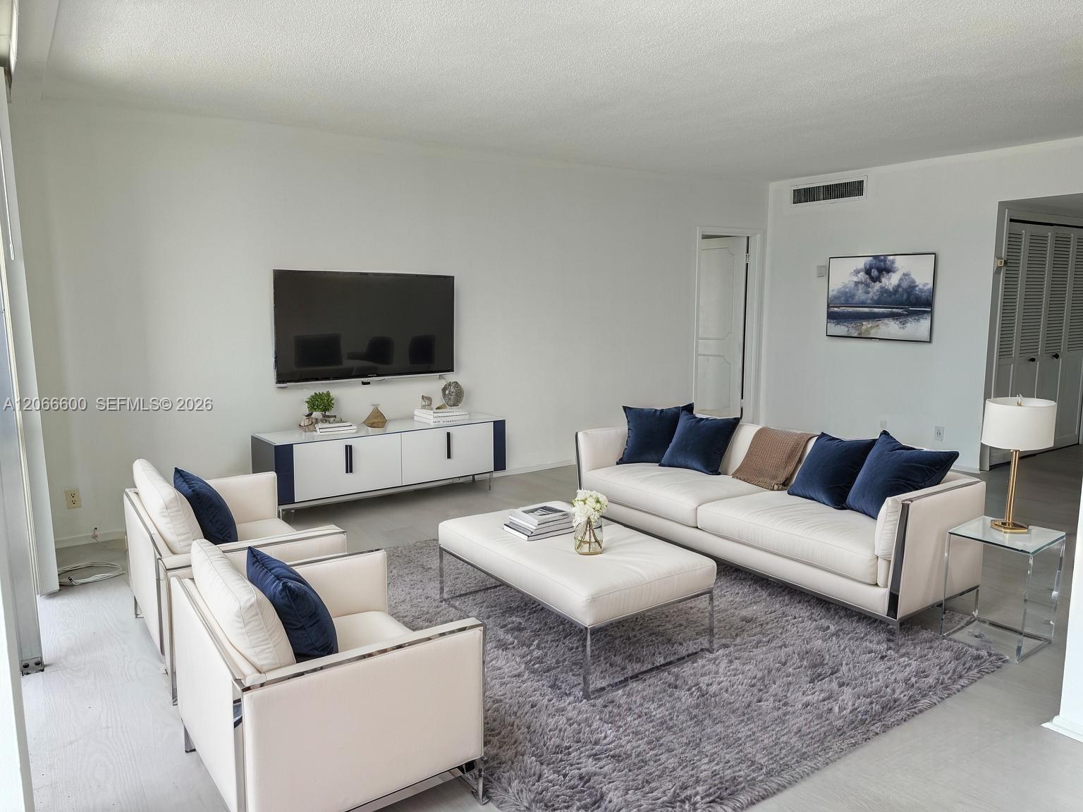 900 Bay Dr # 523, Miami Beach FL 33141