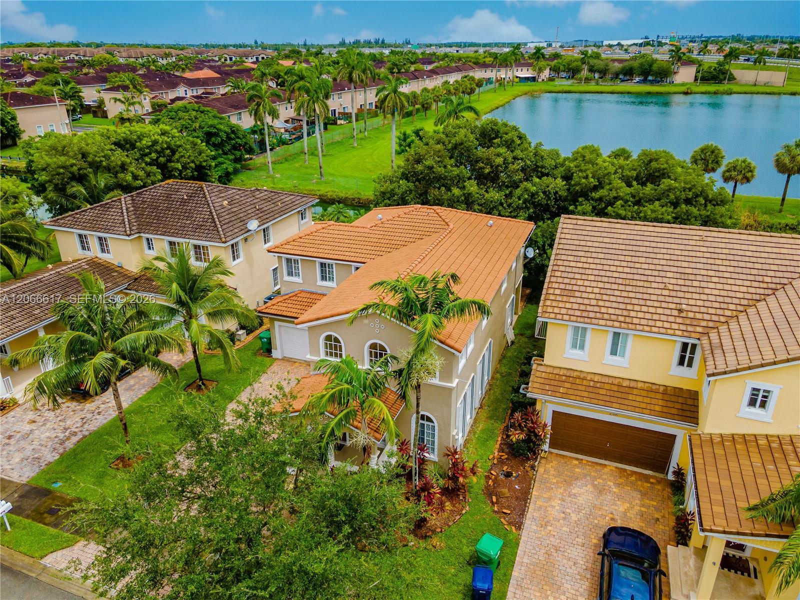 27621 SW 139th Pl, Homestead FL 33032 photo 2