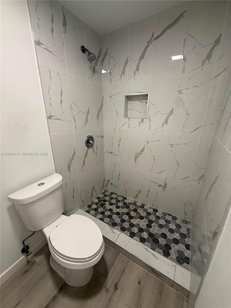 2910 NW 6th Ct, Pompano Beach FL 33069 photo 3