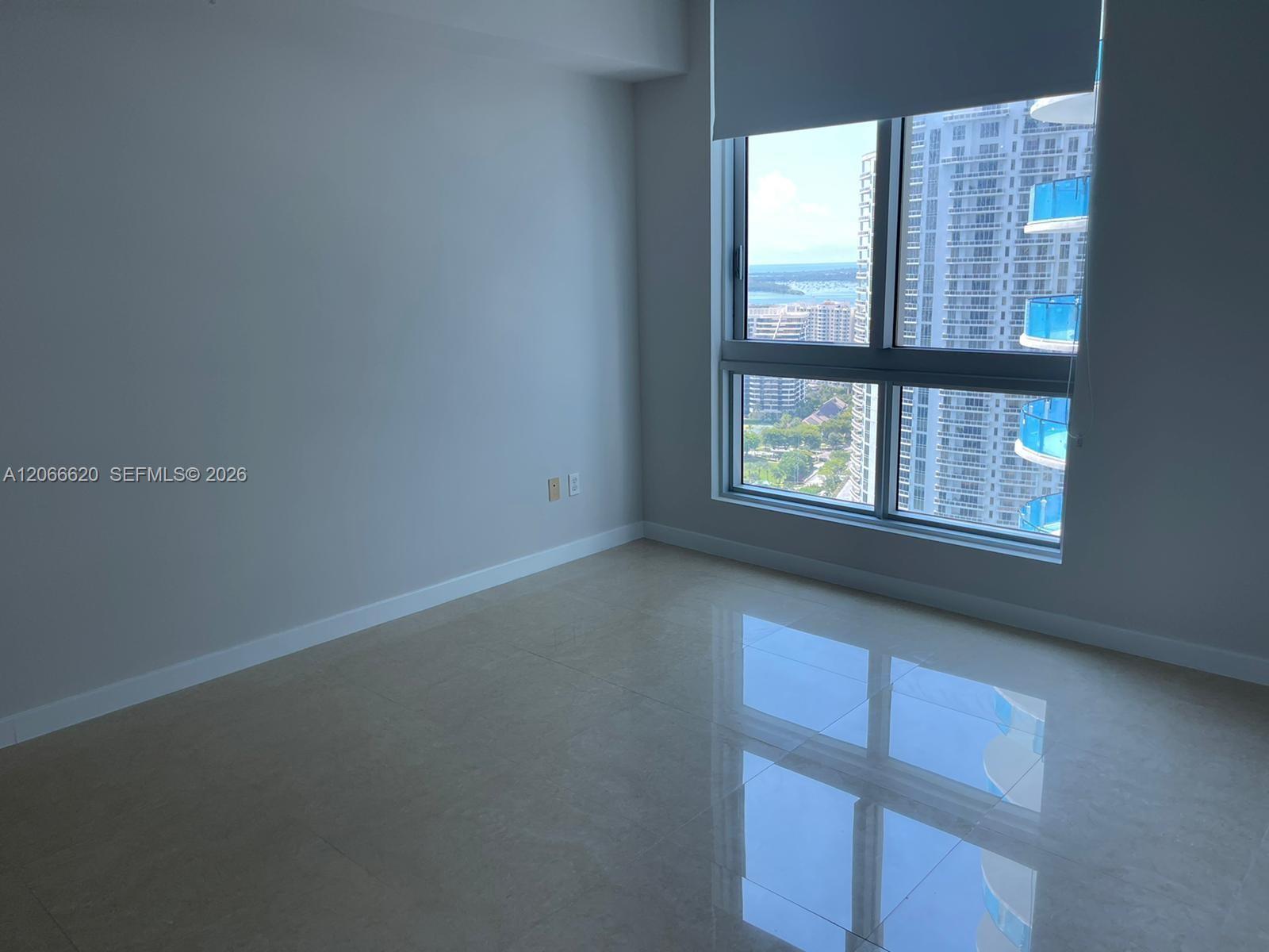 300 S Biscayne Blvd # 2804, Miami FL 33131 photo 5