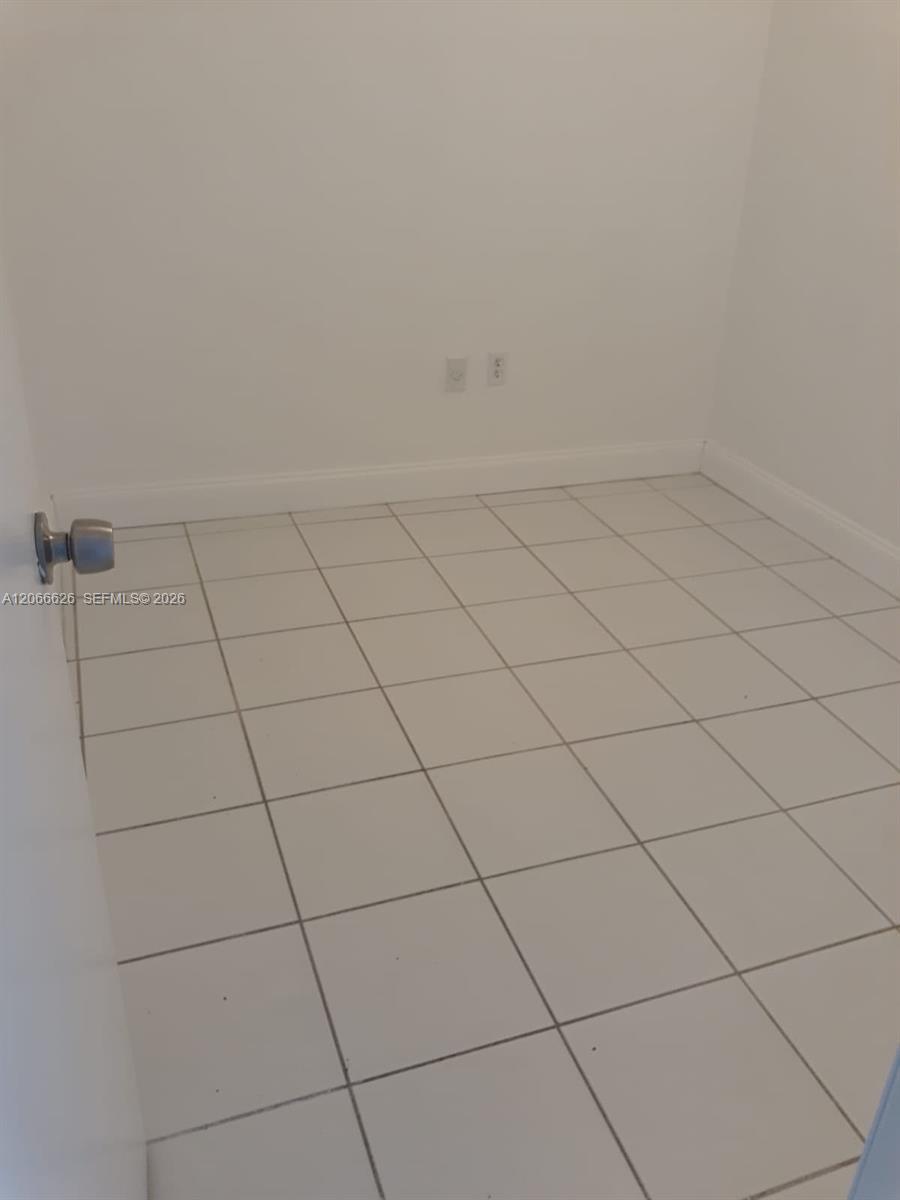 16751 NE 9th Ave # 401, North Miami Beach FL 33162 photo 4