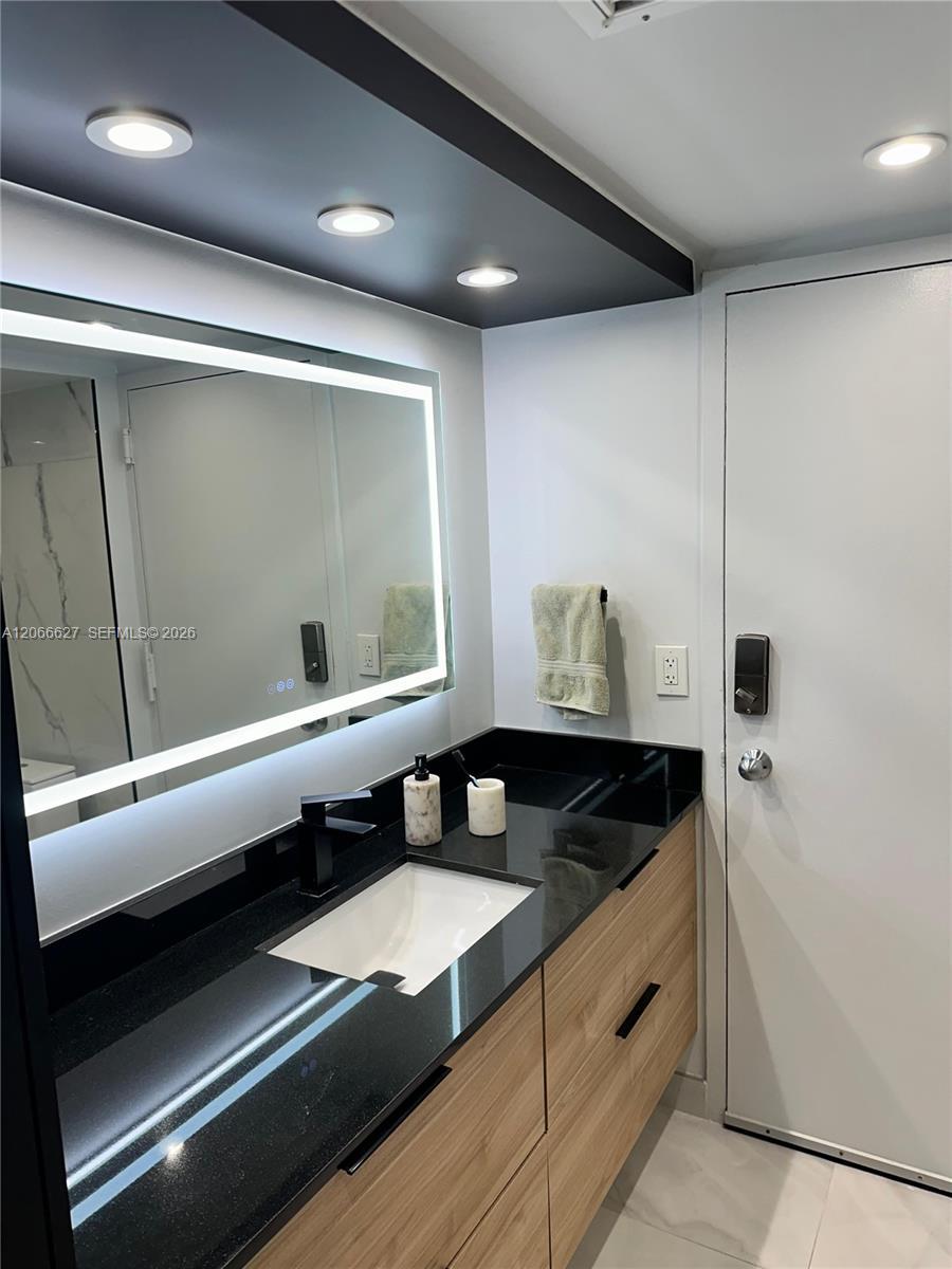 1830 Embassy Dr # 118, West Palm Beach FL 33401 photo 5