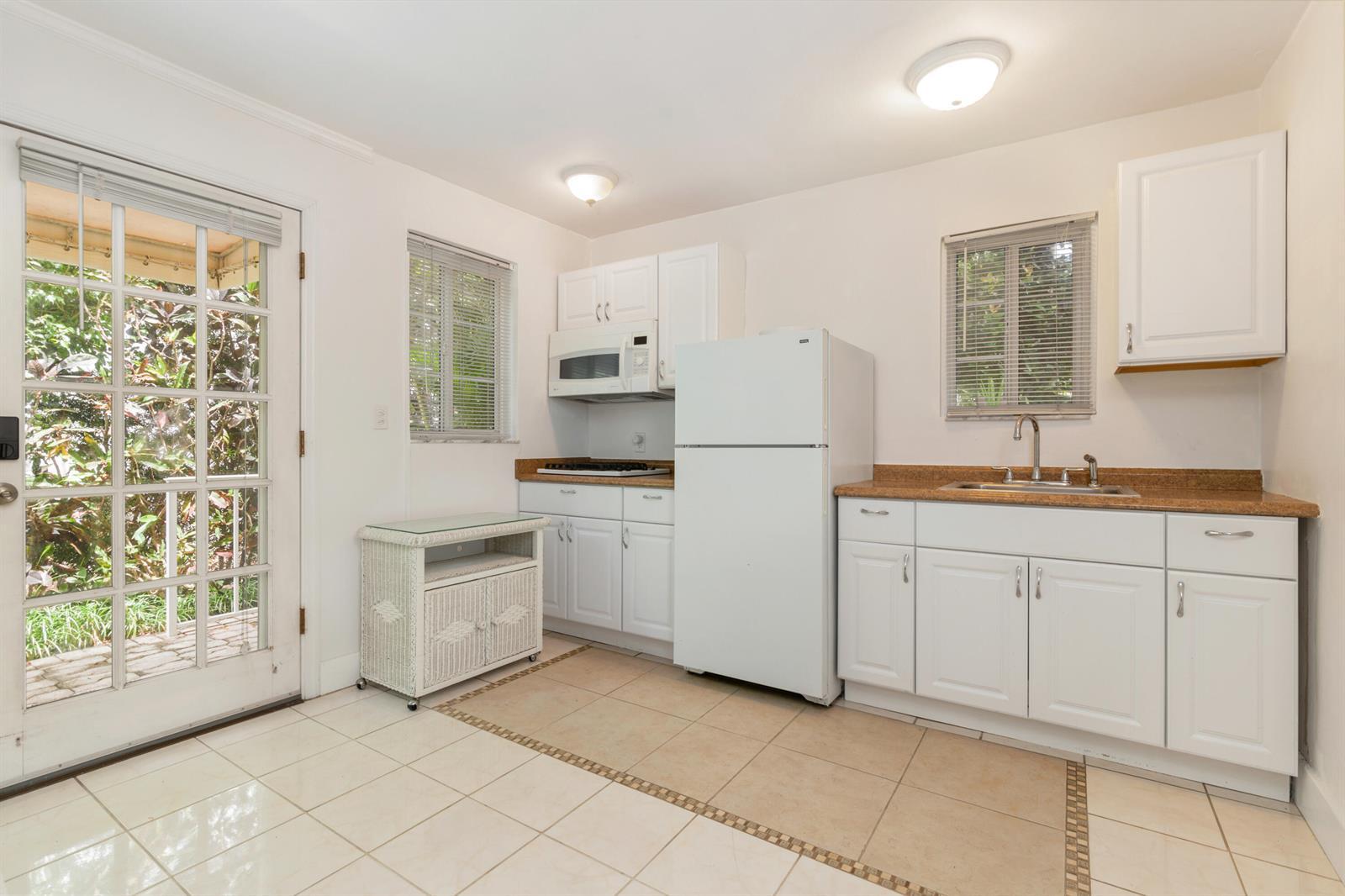 155 Peruvian Avenue, Palm Beach FL 33480 photo 4