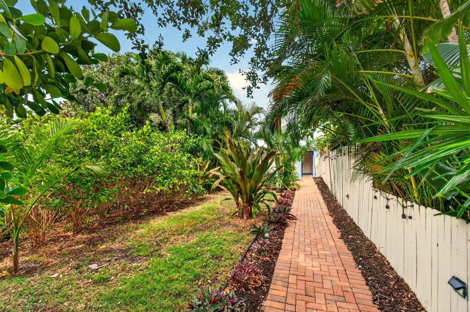 227 N M Street, FL 33460 photo 2