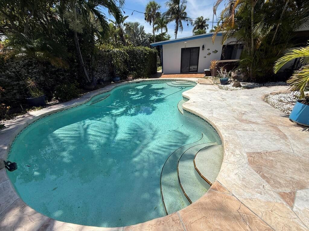 11 SUNSET Lane, Lauderdale By The Sea FL 33062 photo 5