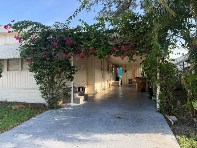 1817 DOLPHIN Place, Deerfield Beach FL 33442 photo 2