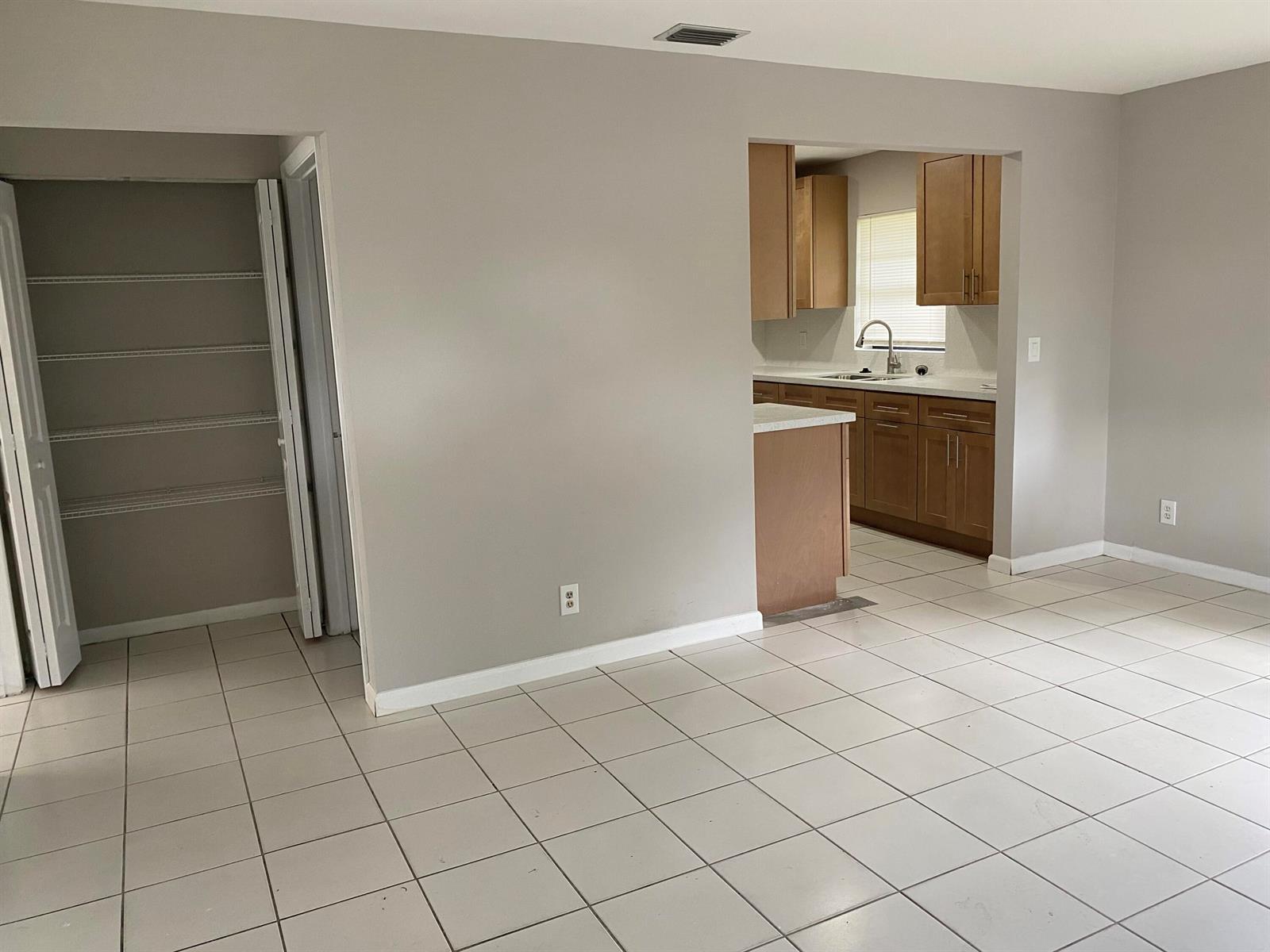 4714 Summit Villas, West Palm Beach FL 33415 photo 2
