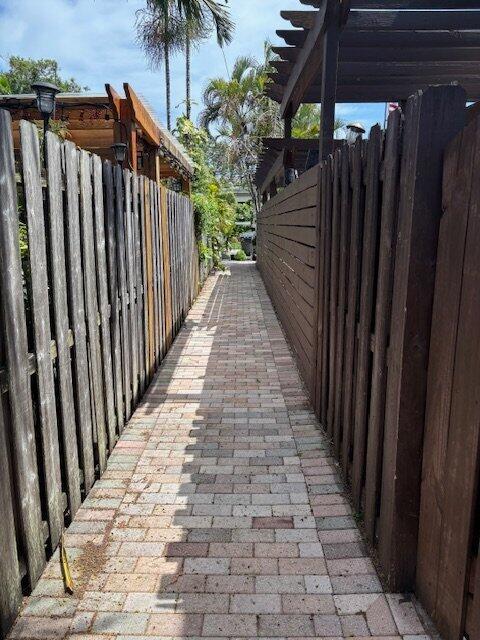 1637 NE 5TH Street # 2, Fort Lauderdale FL 33301 photo 4