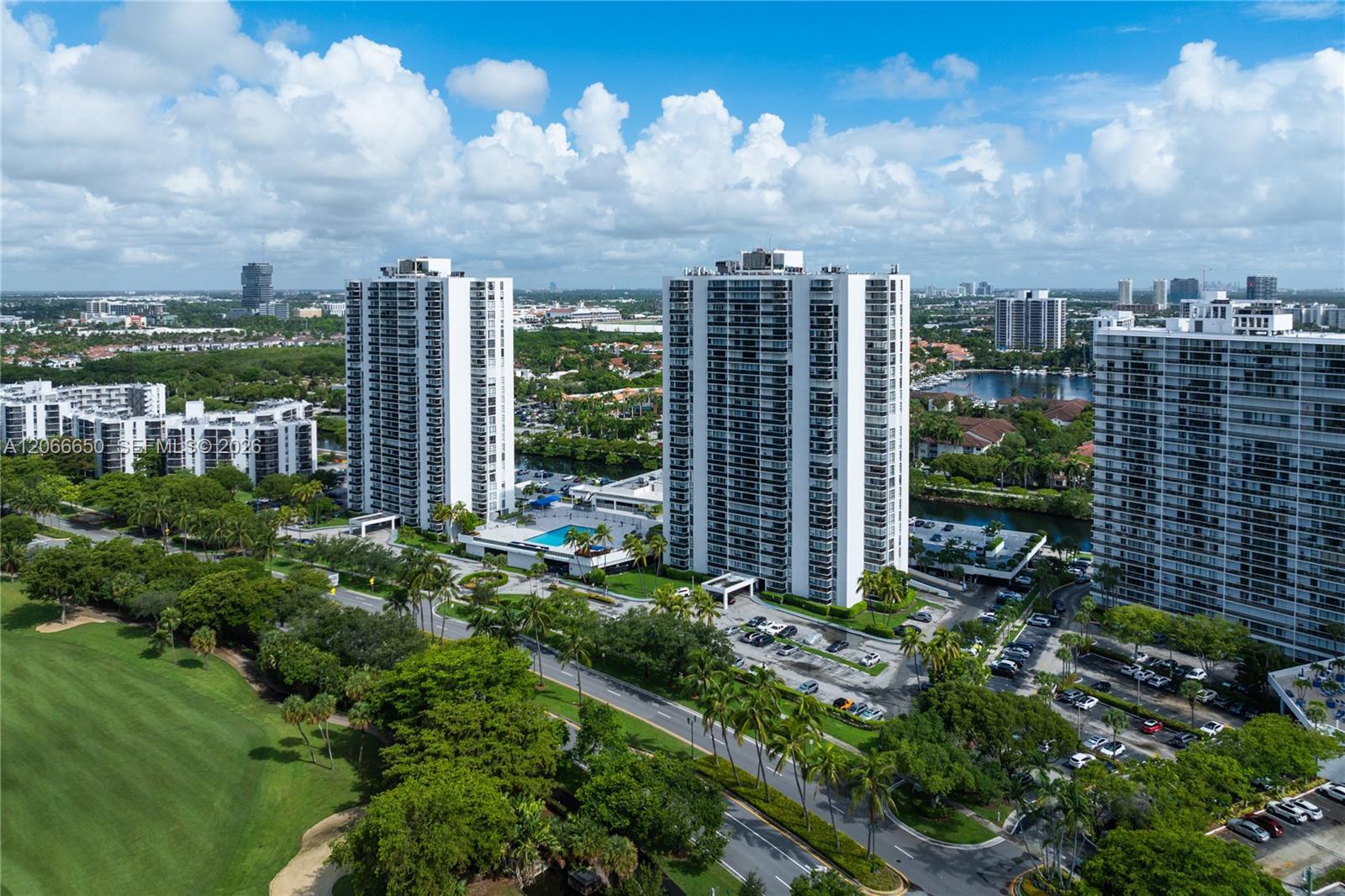 3675 N Country Club Dr # 401, Aventura FL 33180 photo 3