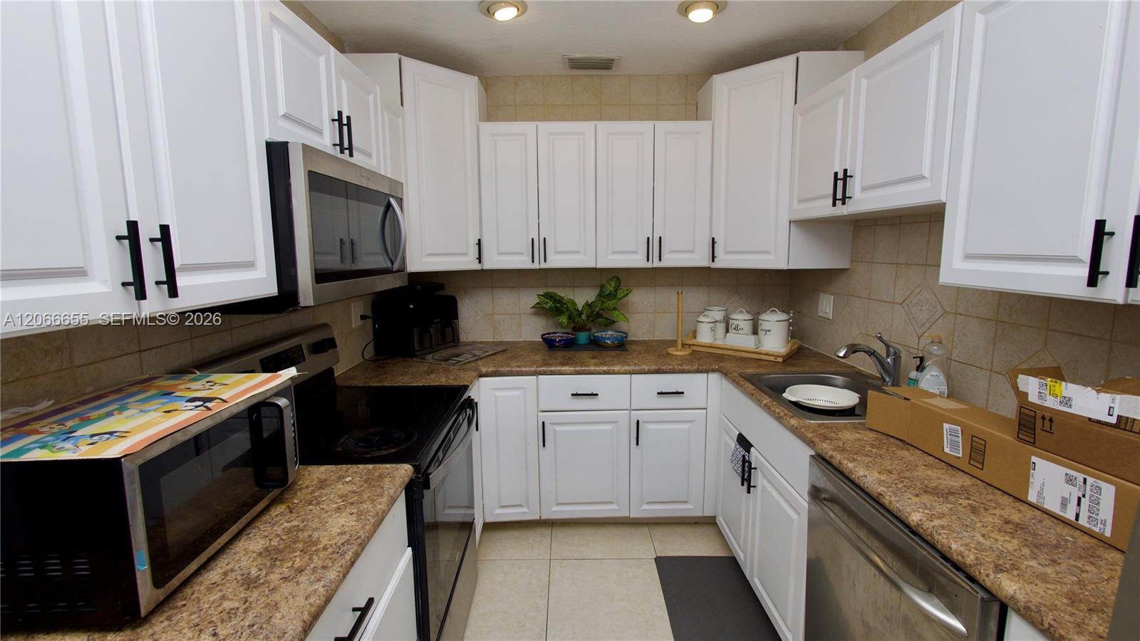 1904 Palmland Dr # 3, Boynton Beach FL 33436 photo 3