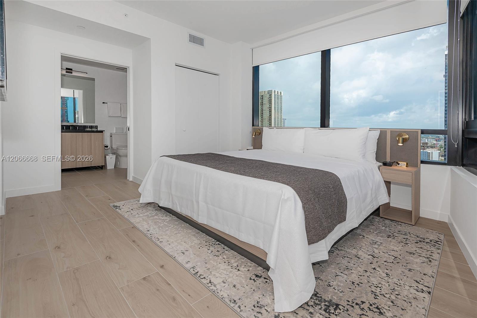 225 N Miami Ave # 2801, Miami FL 33128 photo 3