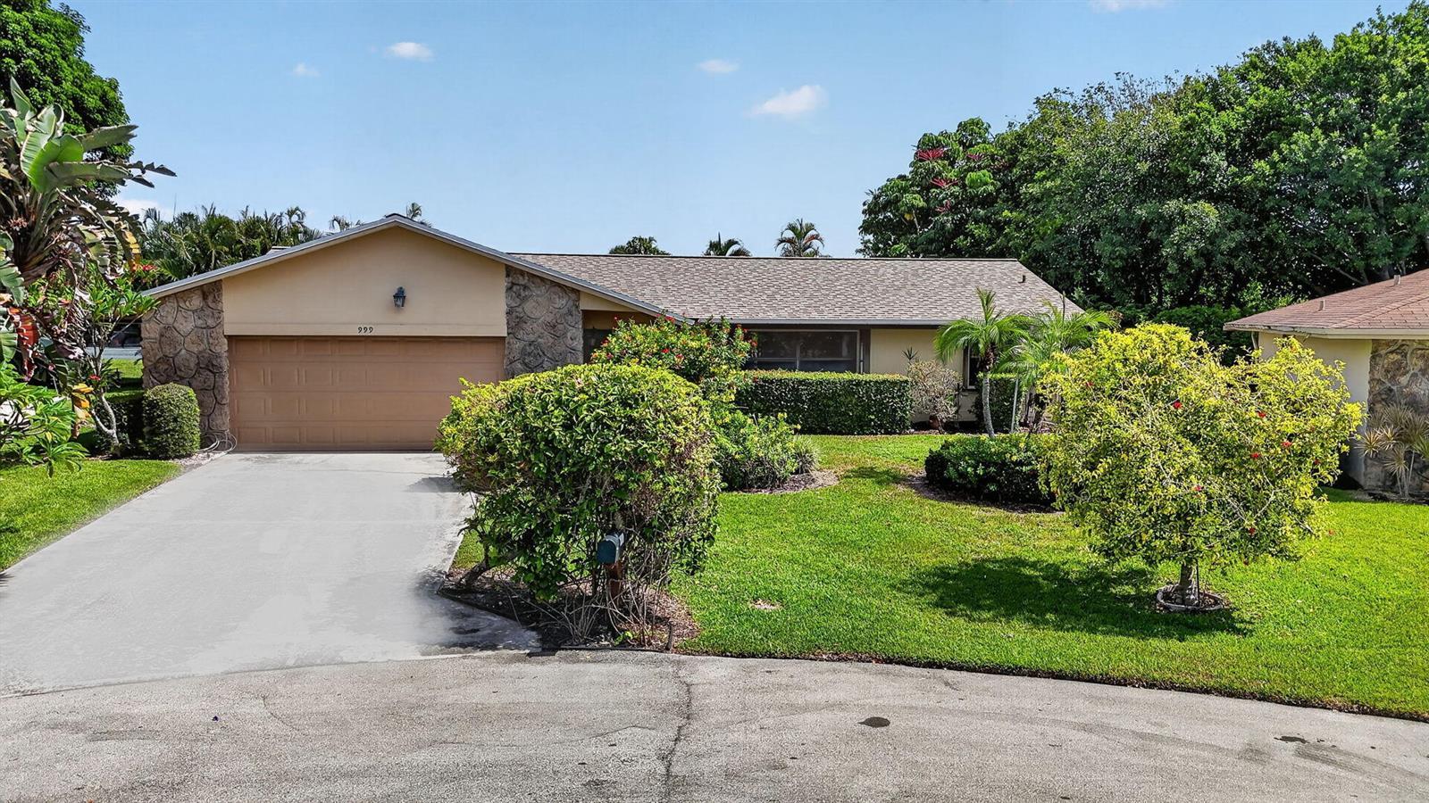 999 NW 23RD Lane, Delray Beach FL 33445 photo 2