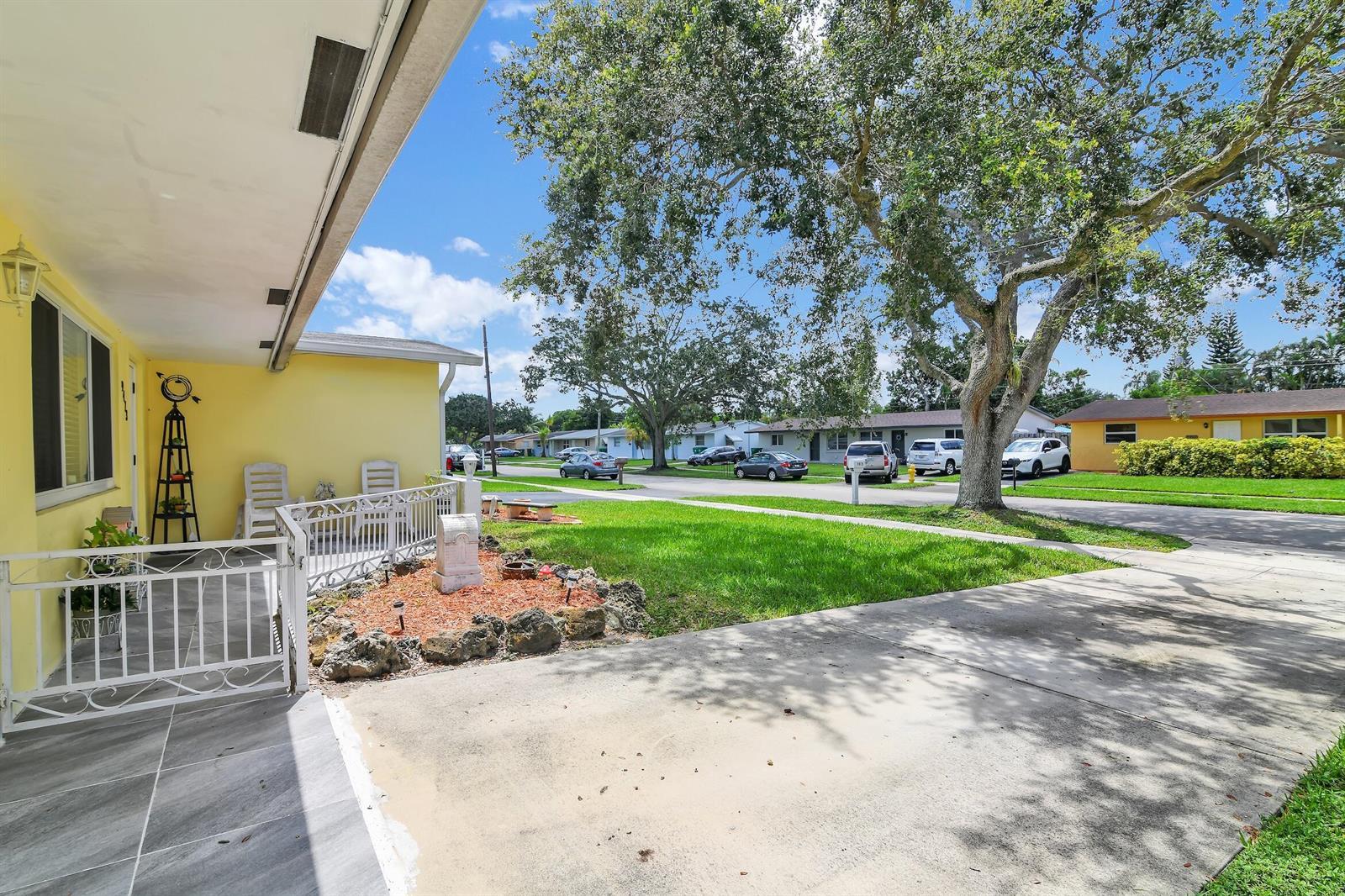 9473 SW 51ST Street, Cooper City FL 33328 photo 3