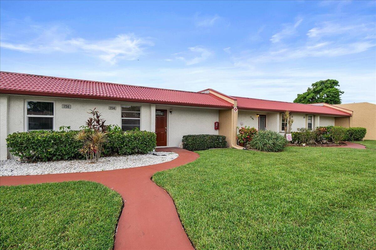 154 Lake Barbara Drive, West Palm Beach FL 33411 photo 2