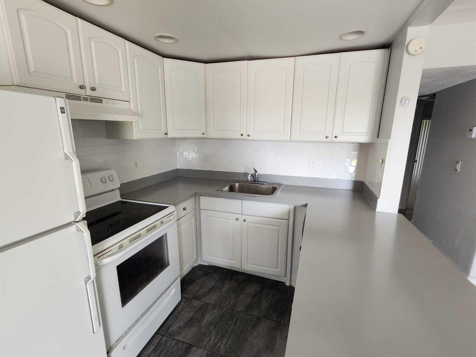 100 Village Green Circle E # B212, Palm Springs FL 33461 photo 4