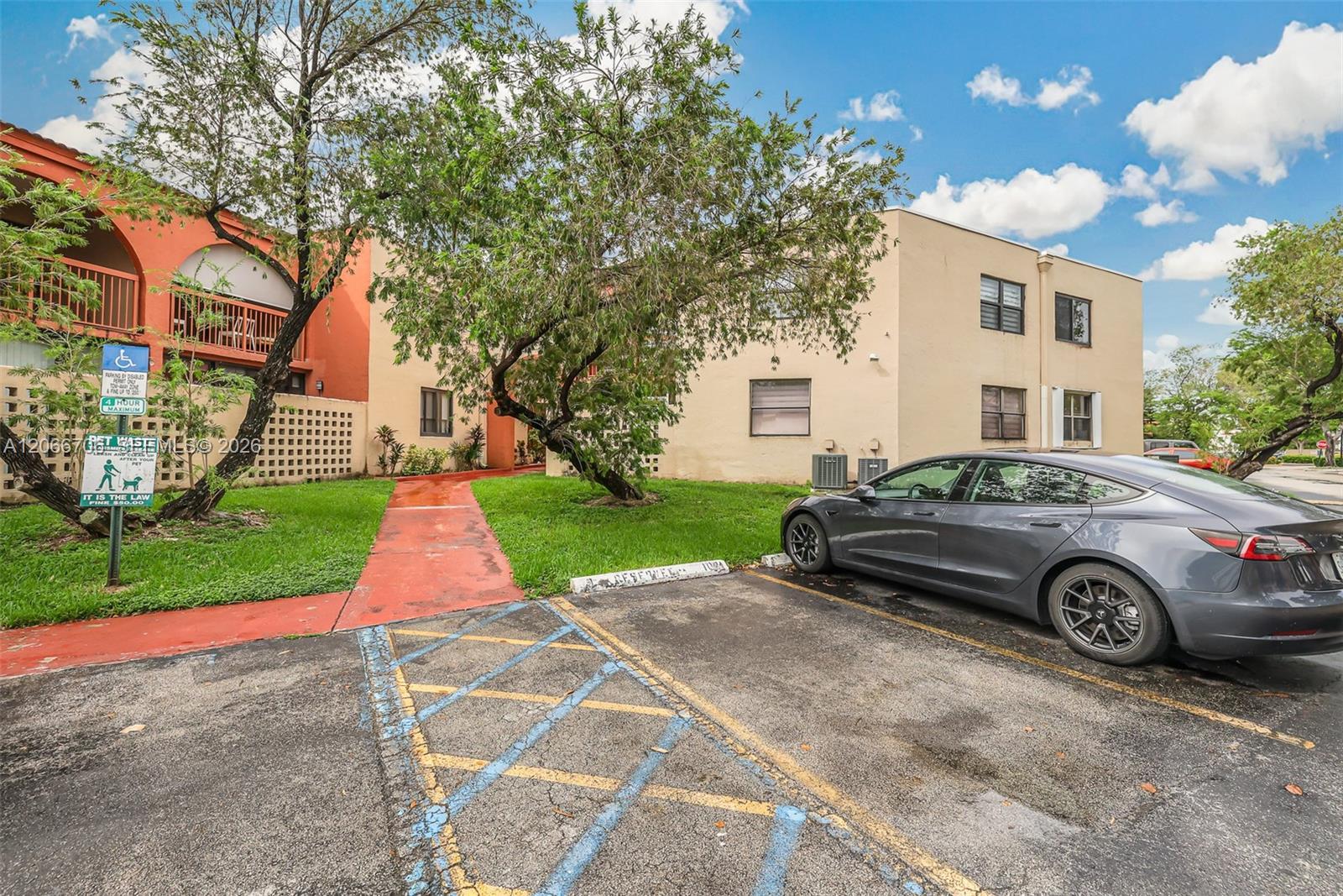 10245 NW 9th St Cir # 9, Miami FL 33172 photo 3