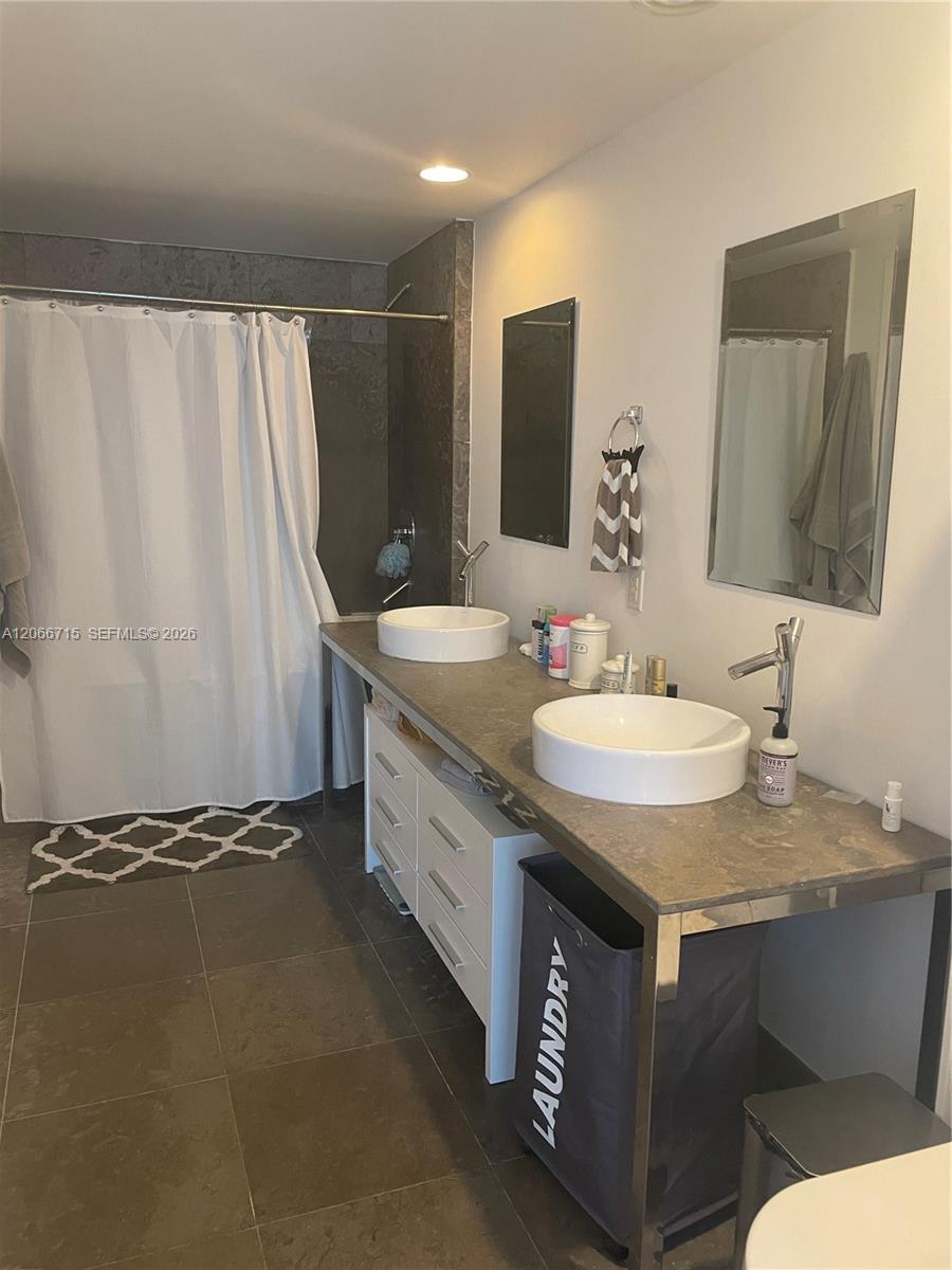 475 Brickell Ave # 2511, Miami FL 33131 photo 3