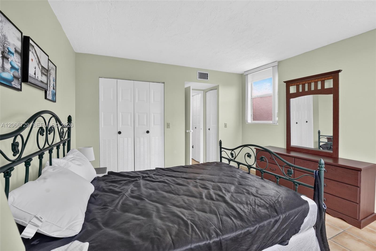 2811 Somerset Dr # 405, Lauderdale Lakes FL 33311 photo 5
