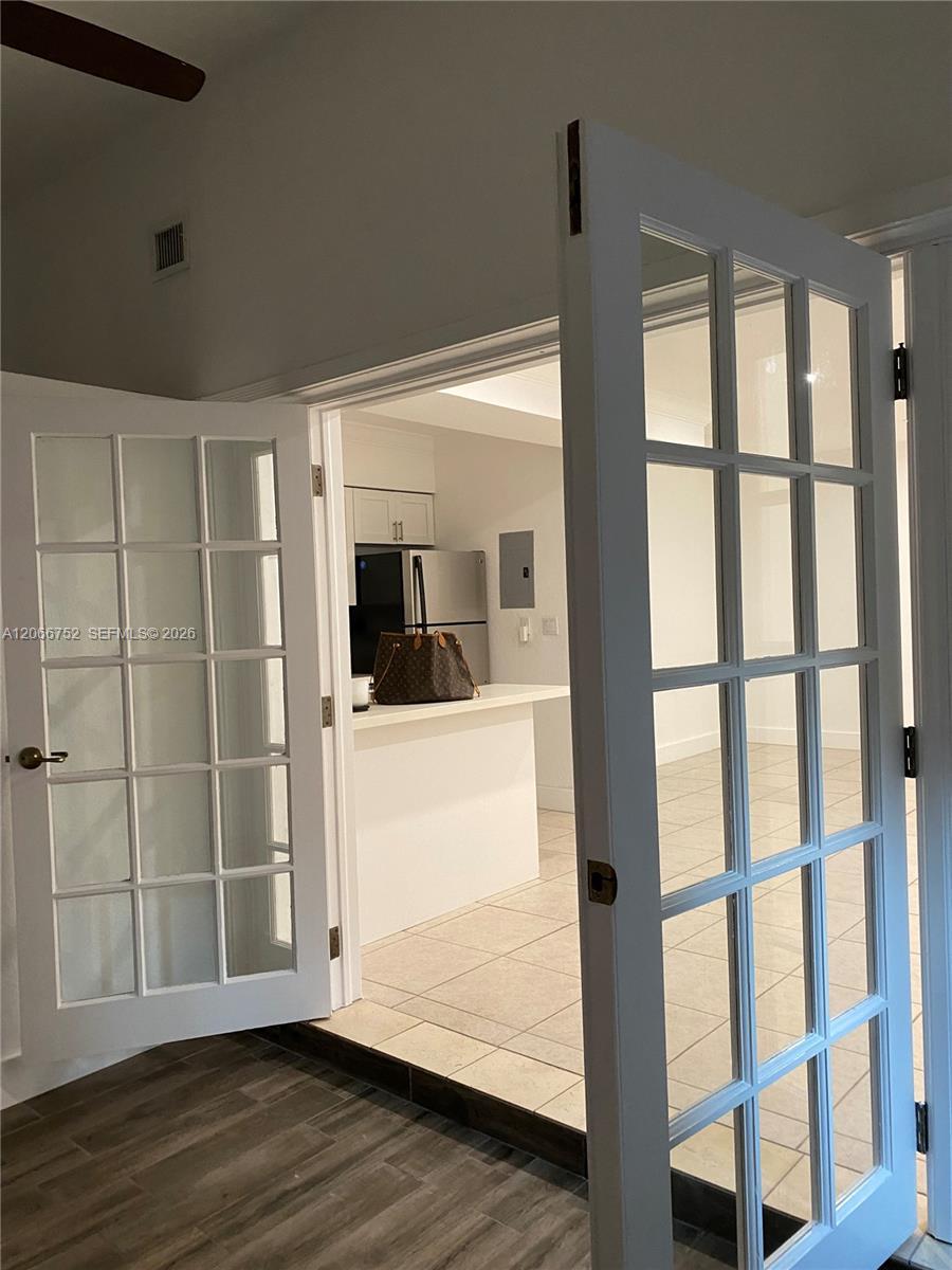1 Edgewater Dr # 103, Coral Gables FL 33133 photo 2