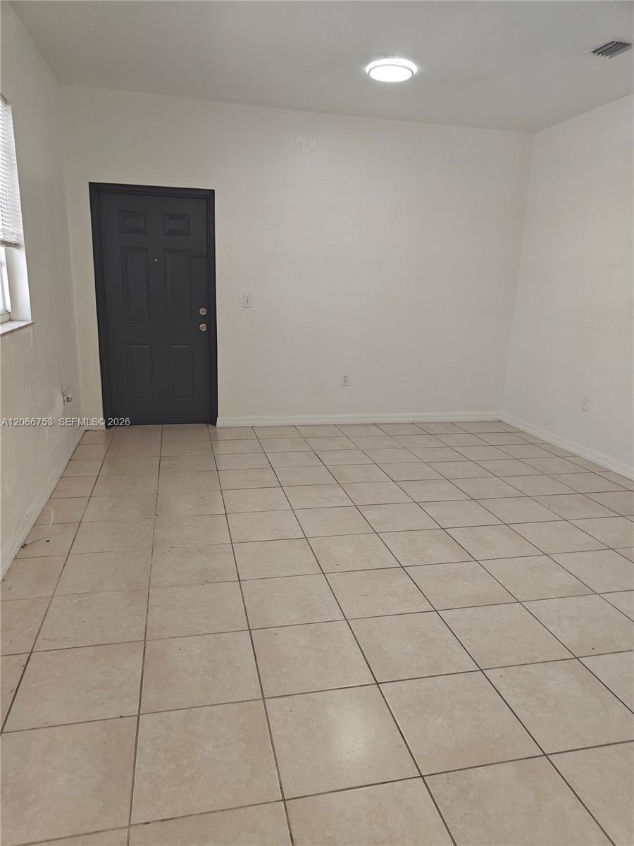 Hialeah, FL 33010 photo 2