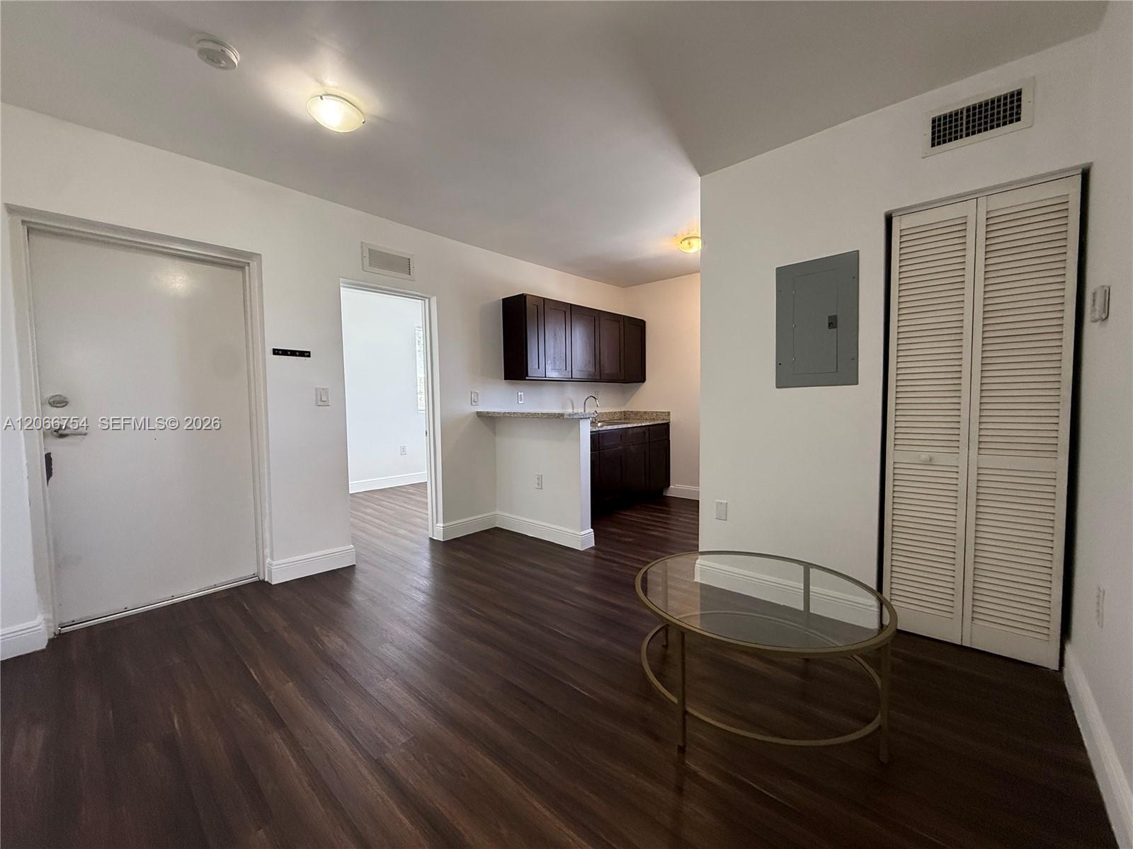540 NW 7th St # 35, Miami FL 33136 photo 3