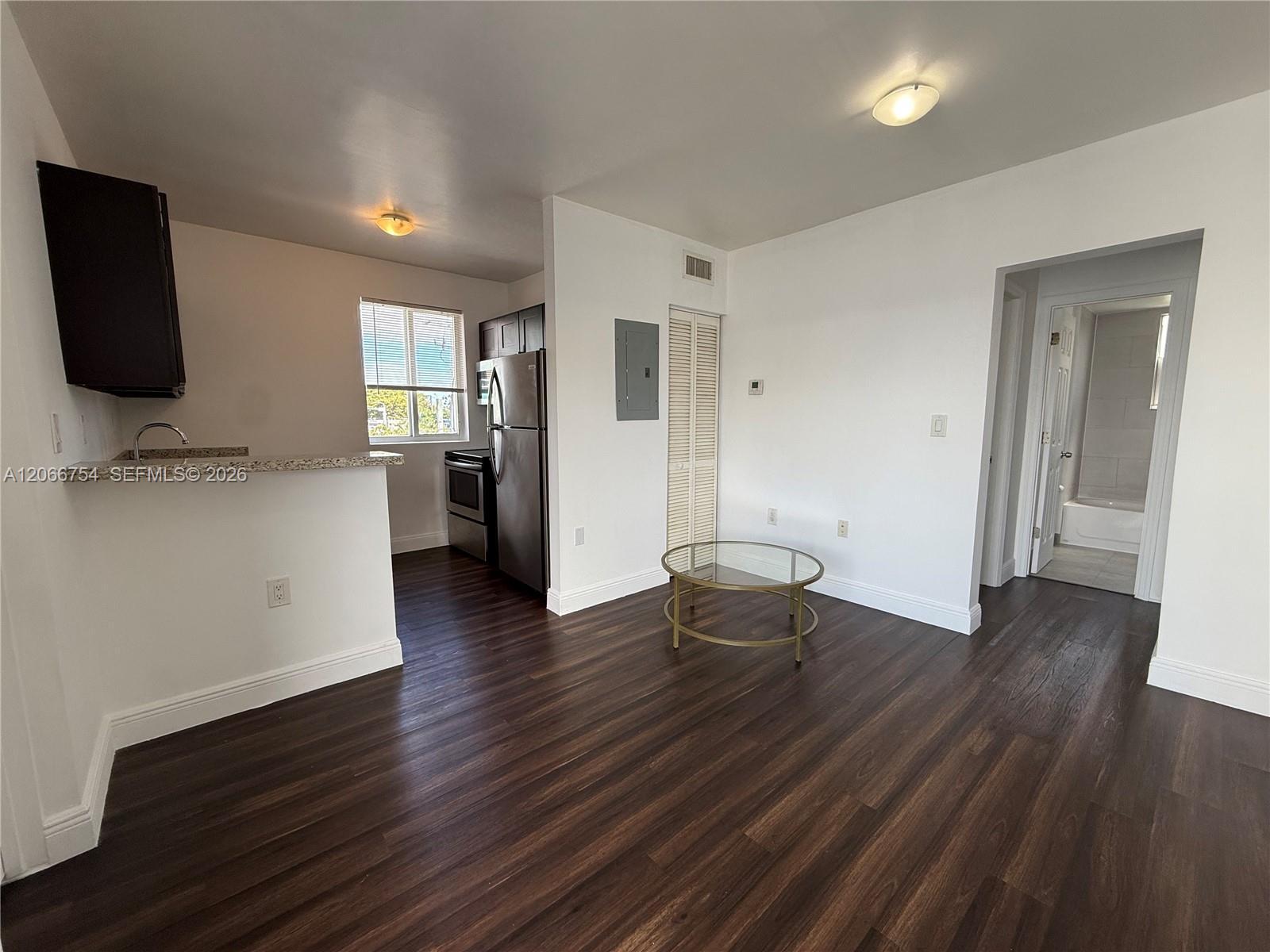 540 NW 7th St # 35, Miami FL 33136