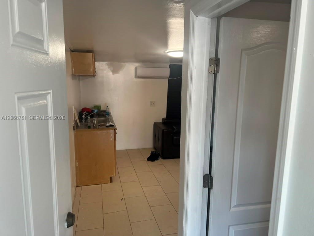6841 Atlanta St, Hollywood FL 33024 photo 3