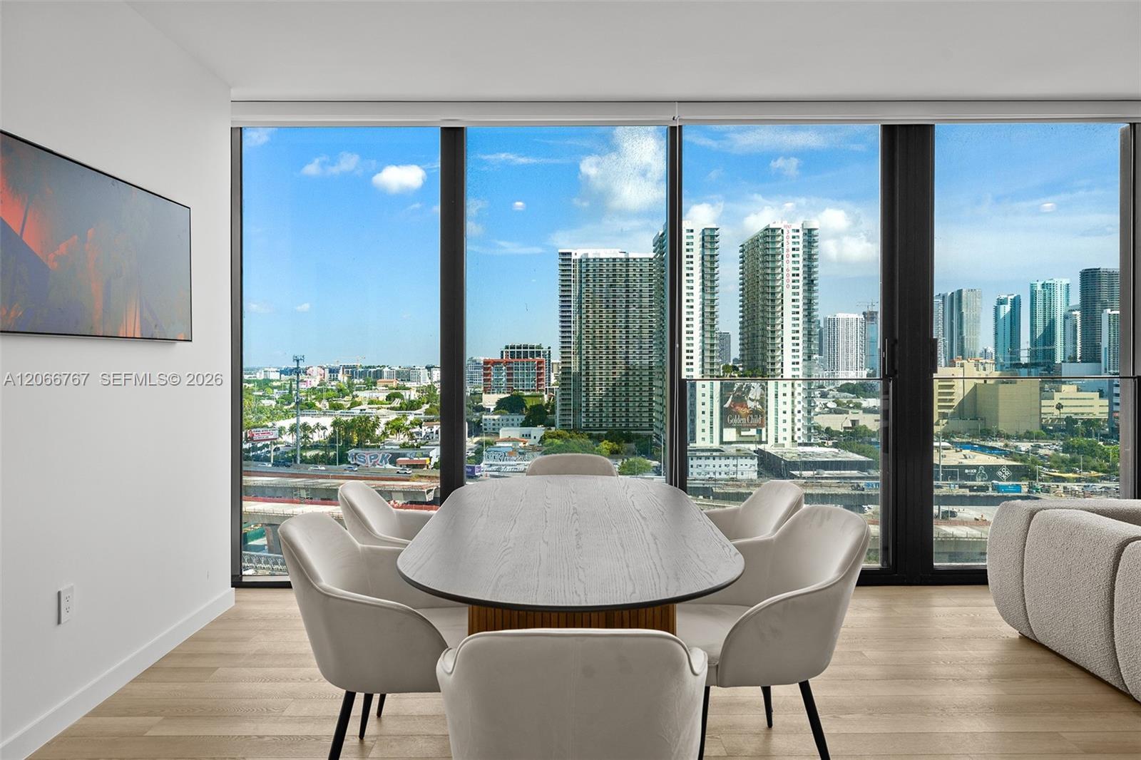 20 NE 11 Street # 1701, Miami FL 33132 photo 2