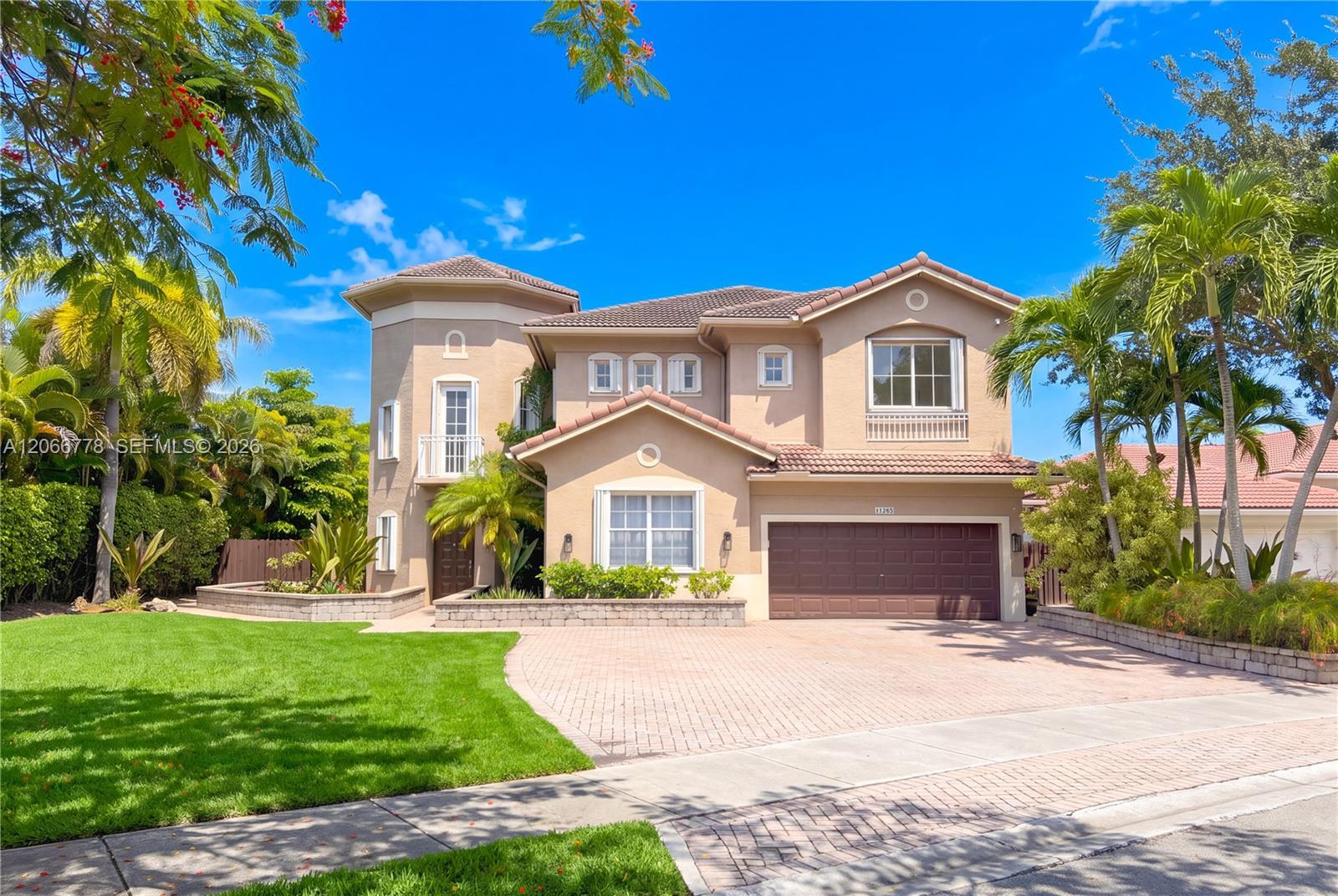 11365 NW 68th St, Doral FL 33178