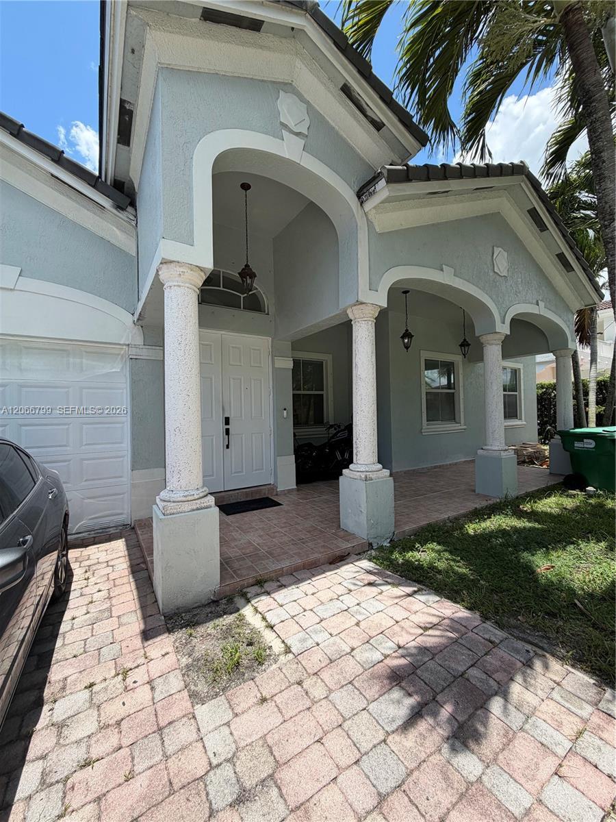 8208 SW 166th Pl, Miami FL 33193 photo 2