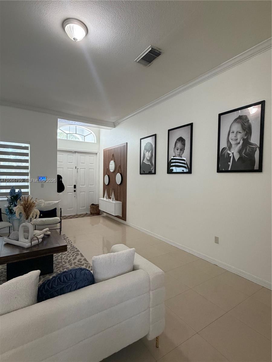 8208 SW 166th Pl, Miami FL 33193 photo 4