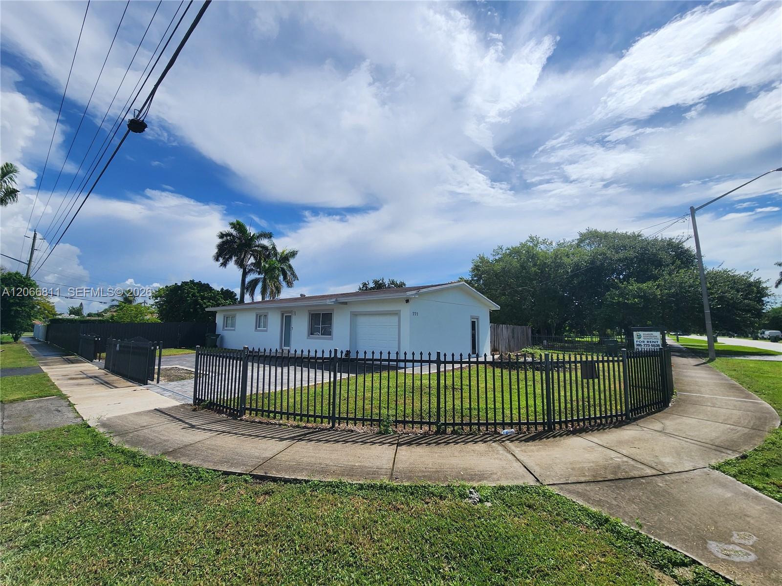 771 NW 15th St, Homestead FL 33030 photo 2