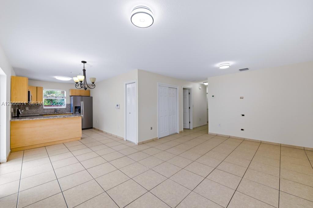 3072 NW 14th St REAR, Miami FL 33125 photo 3