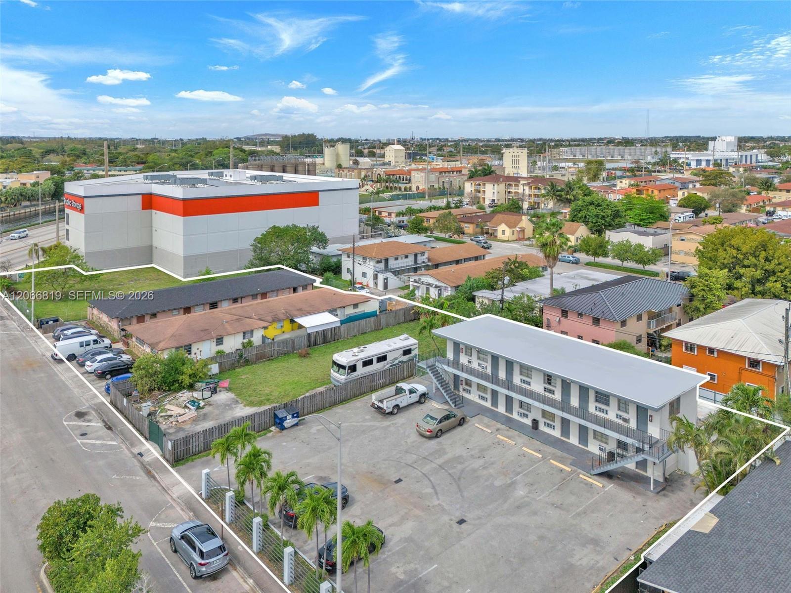 NW 5th st, Hialeah FL 33010 photo 3