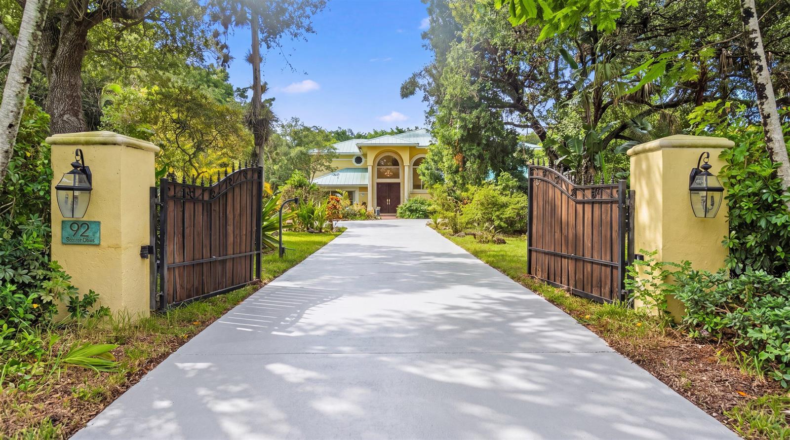 92 SQUIRE Drive, Wellington FL 33414