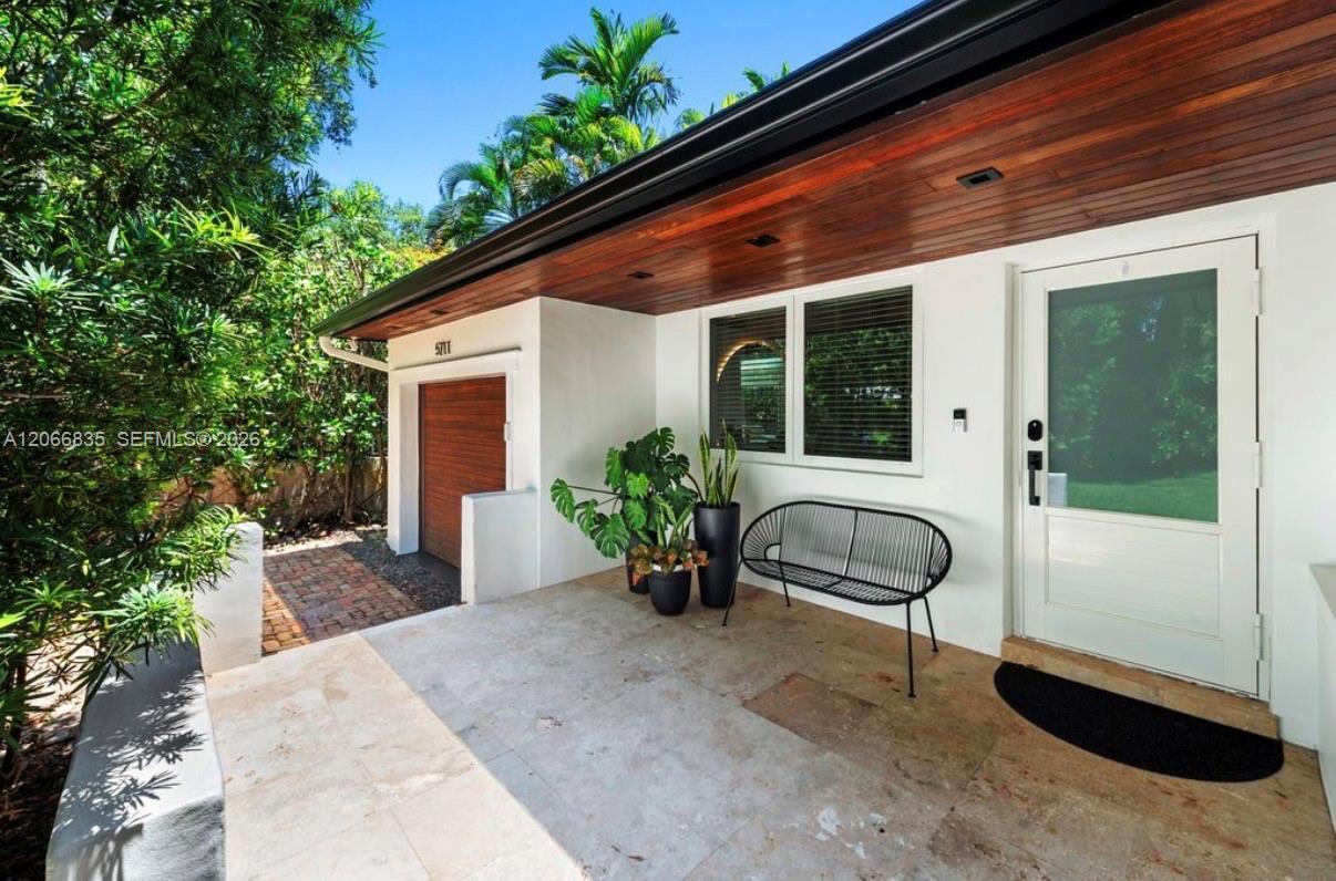 5711 Michelangelo St, Coral Gables FL 33146 photo 4