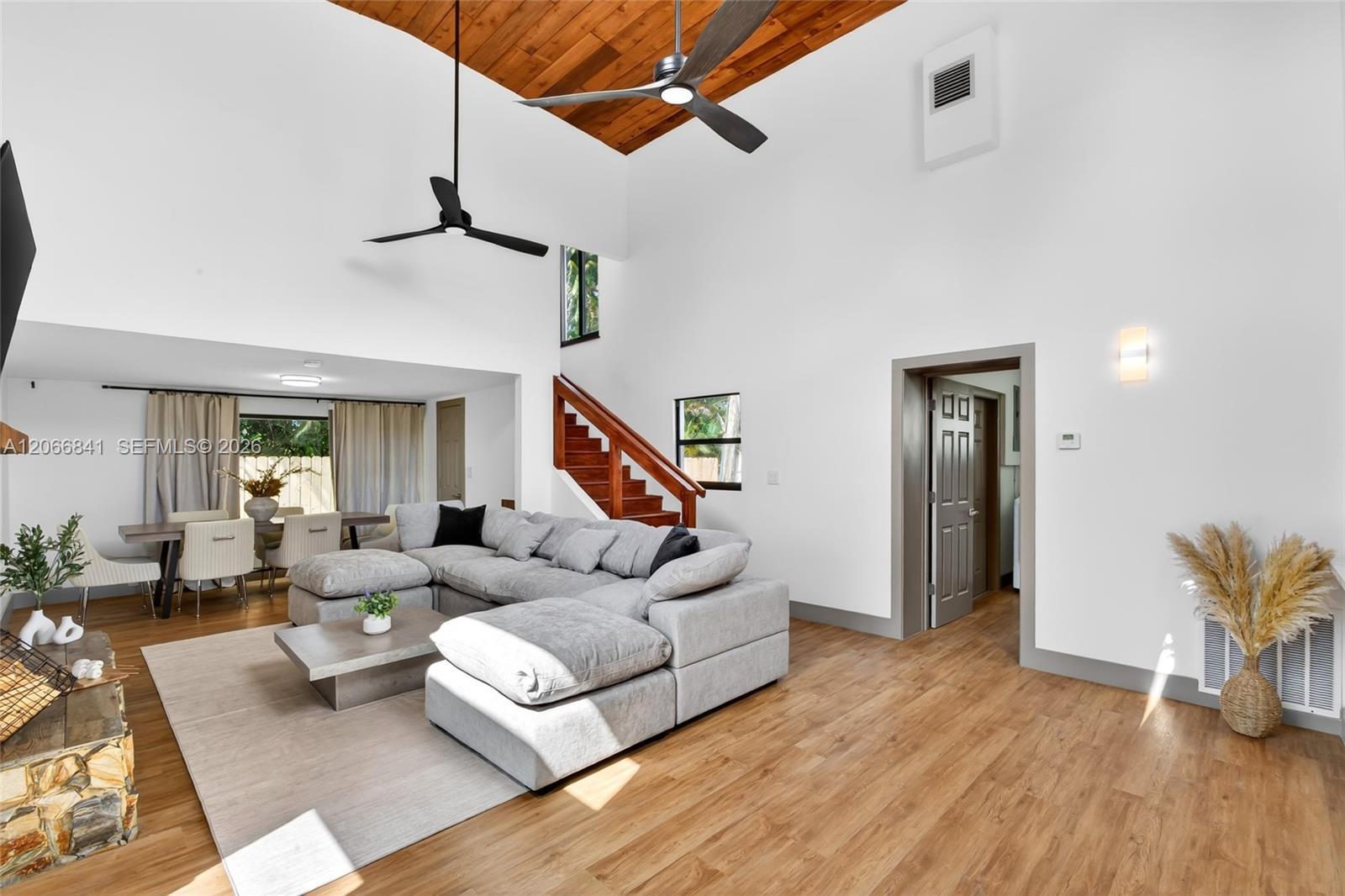 7221 Freedom St, Hollywood FL 33024 photo 4