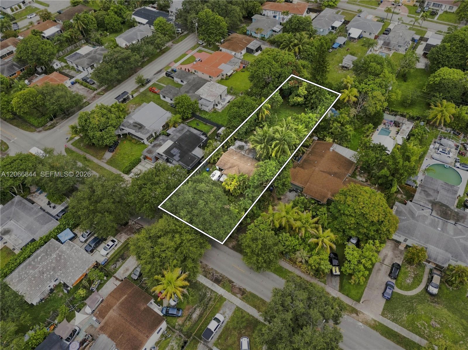 2541 Washington St, Hollywood FL 33020