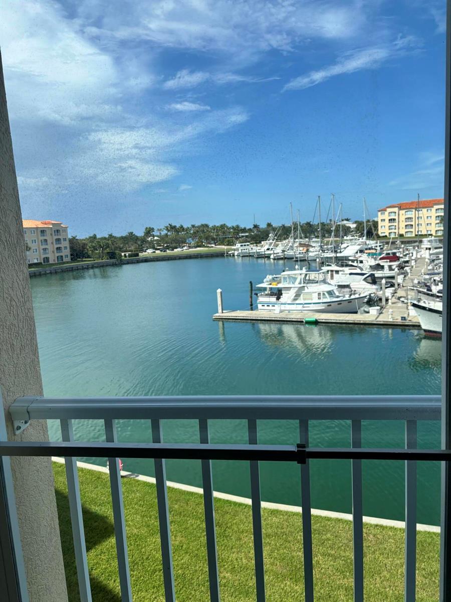 14 Harbour Isle Drive W # 301, Fort Pierce FL 34949
