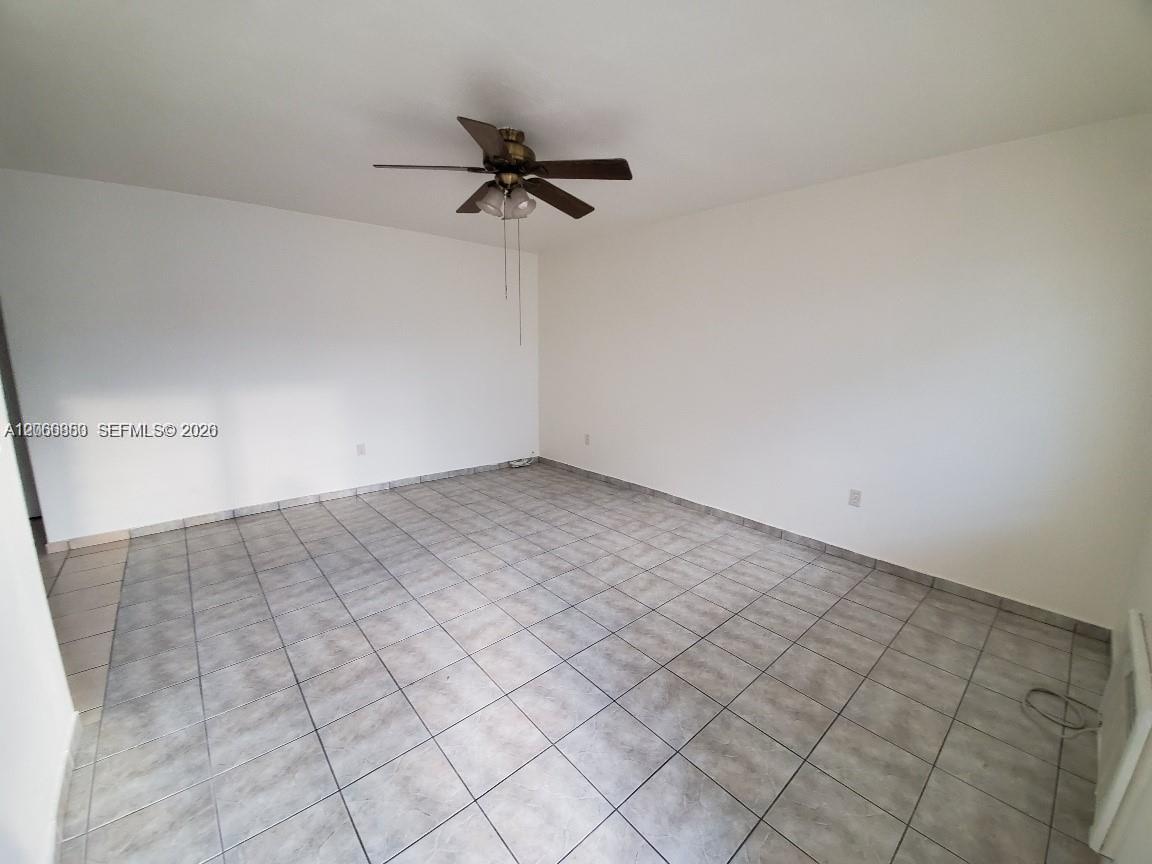 North Miami, FL 33161 photo 5