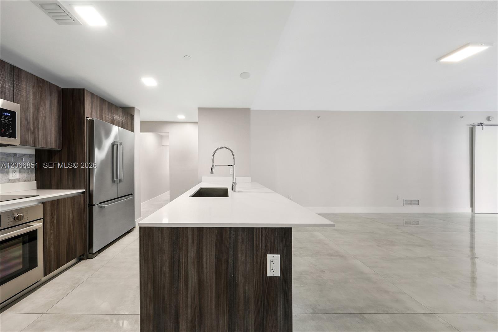 488 NE 18th St # 2109, Miami FL 33132 photo 2