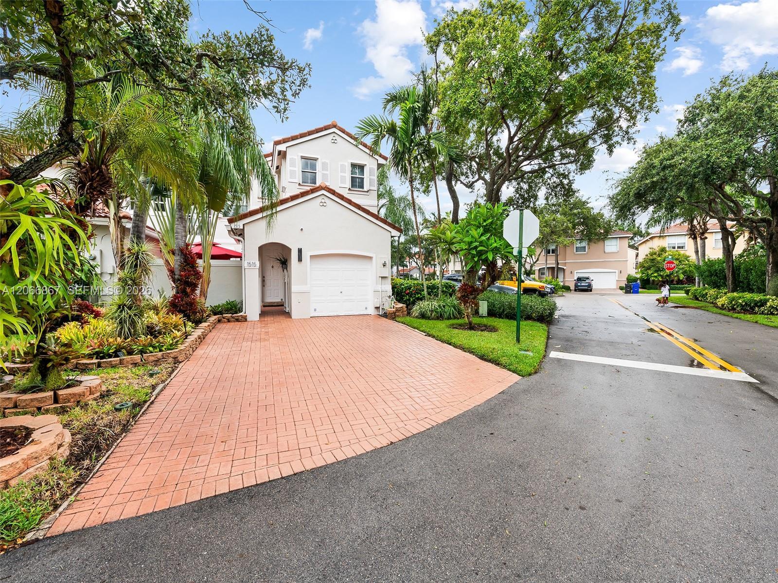 1515 Seagrape Way, Hollywood FL 33019 photo 3
