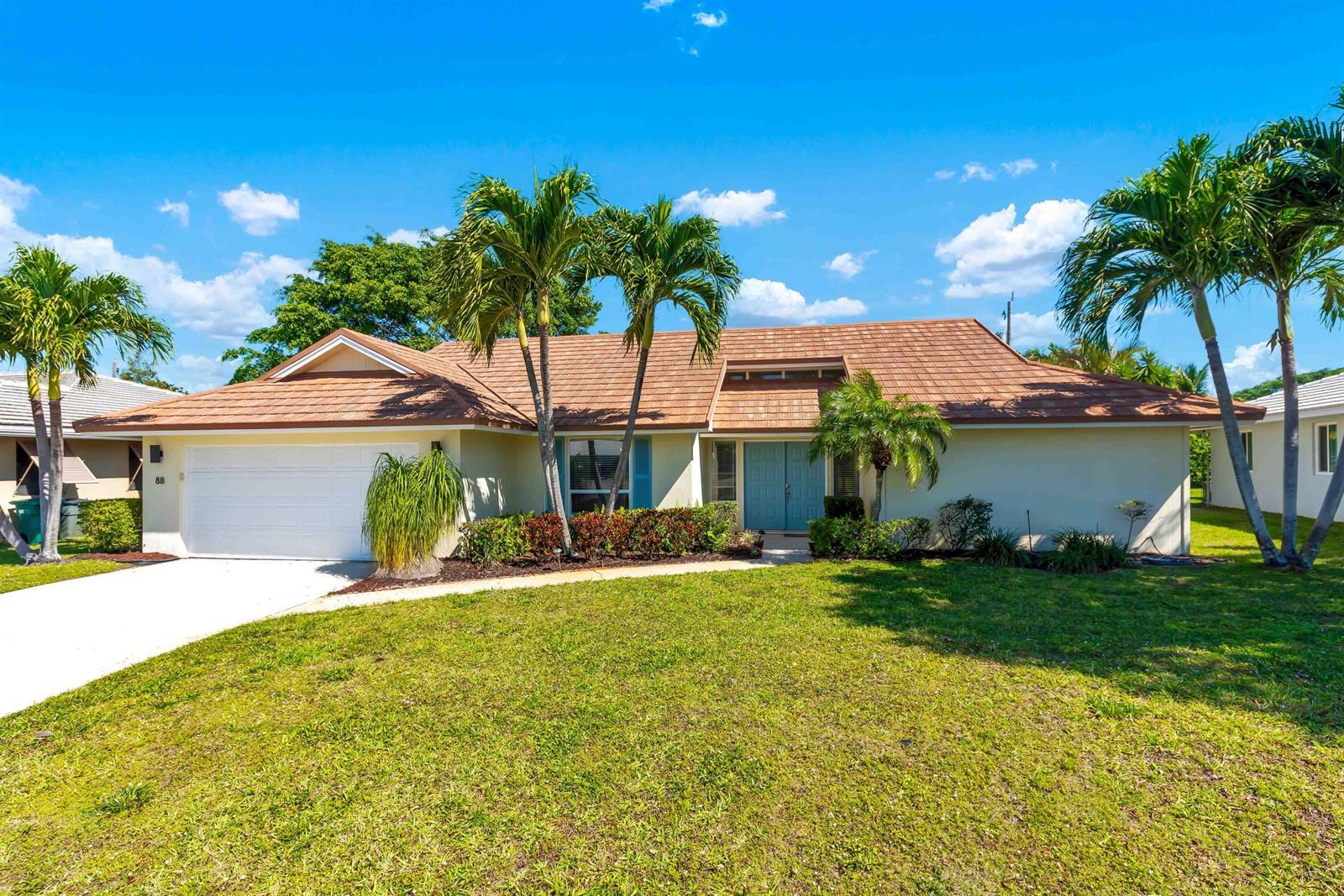 88 Pinehill Trail E, Tequesta FL 33469 photo 2