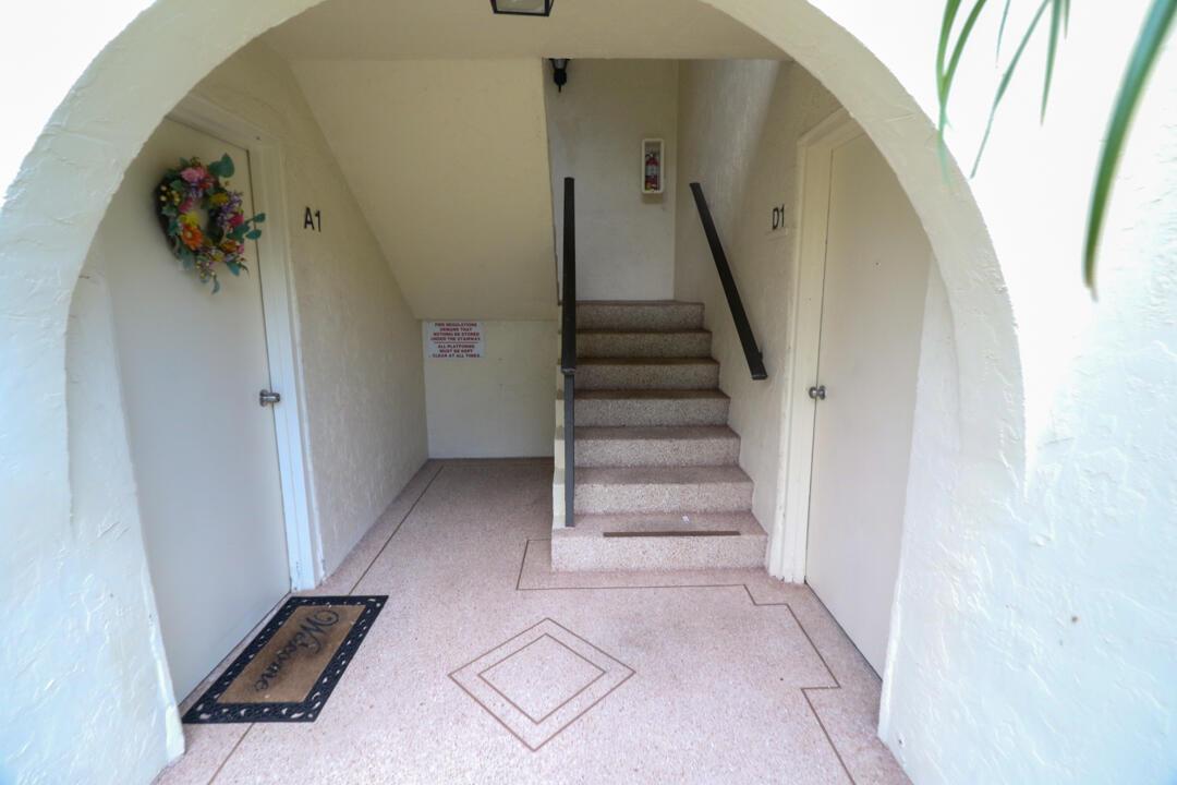 4987 Sable Pine Circle # D2, West Palm Beach FL 33417 photo 2
